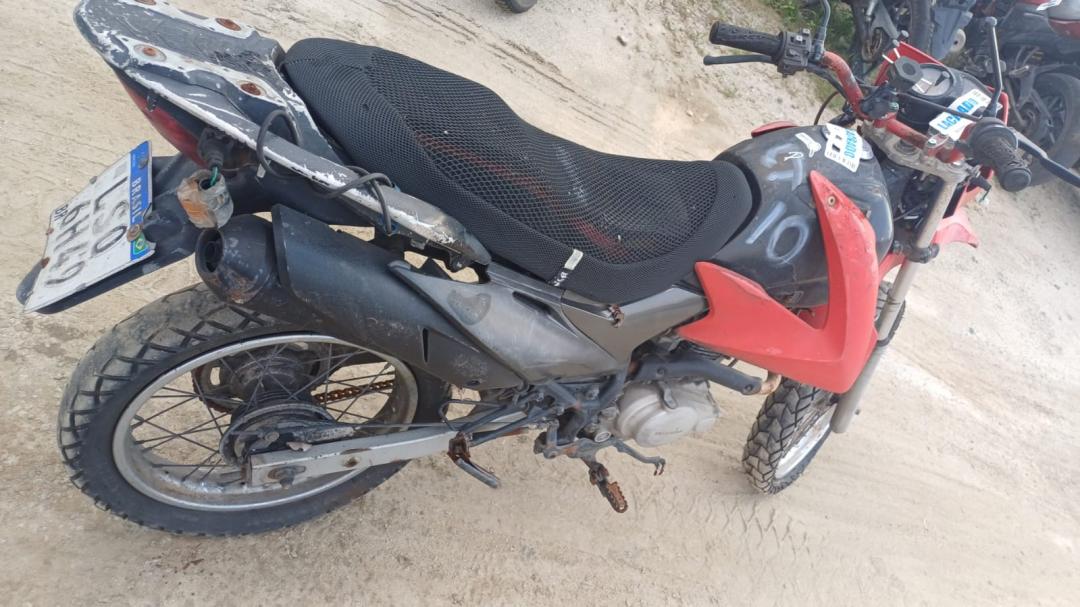 https://assets.okleiloes.com.br/imagens/lotes/lote_5443/2.4pRNnxmfLew437pS0aE8.jpg