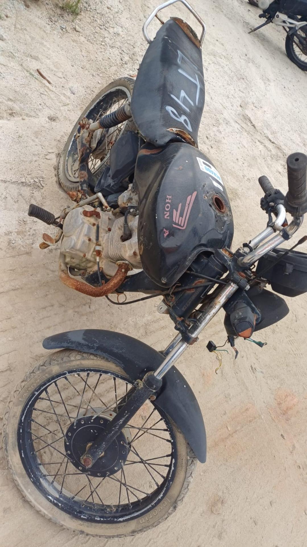 https://assets.okleiloes.com.br/imagens/lotes/lote_5482/1.C7TMjfhfSknY0My5oJPm.jpg