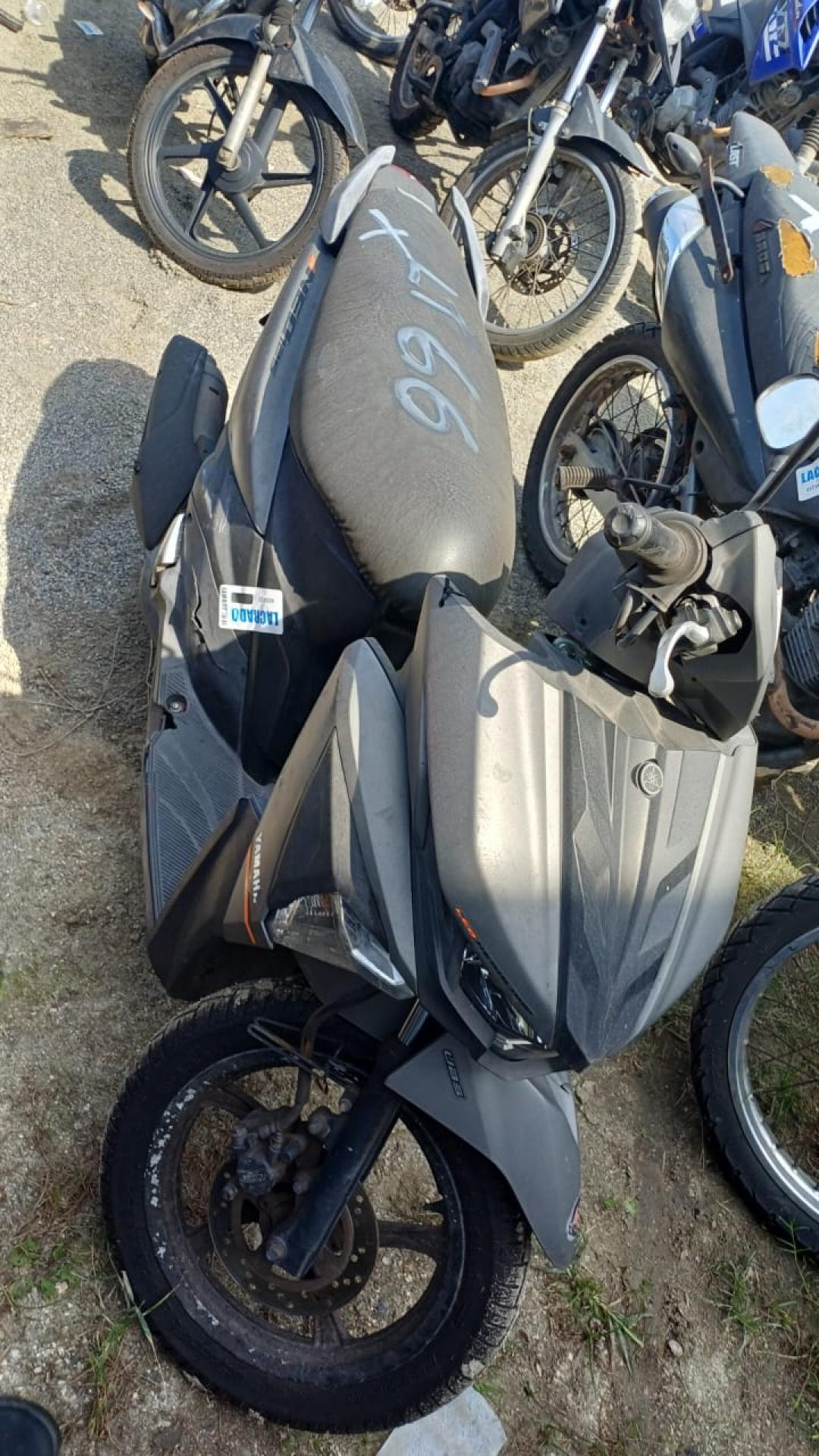 https://assets.okleiloes.com.br/imagens/lotes/lote_5572/1.2WqYT2jYmE98HzYqCC8g.jpg