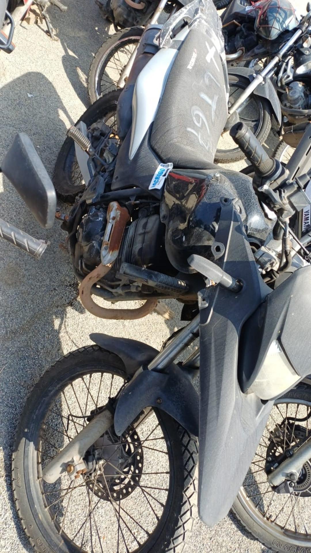 https://assets.okleiloes.com.br/imagens/lotes/lote_5573/0.6AbaPYPbm1df0Q8G3E3F.jpg