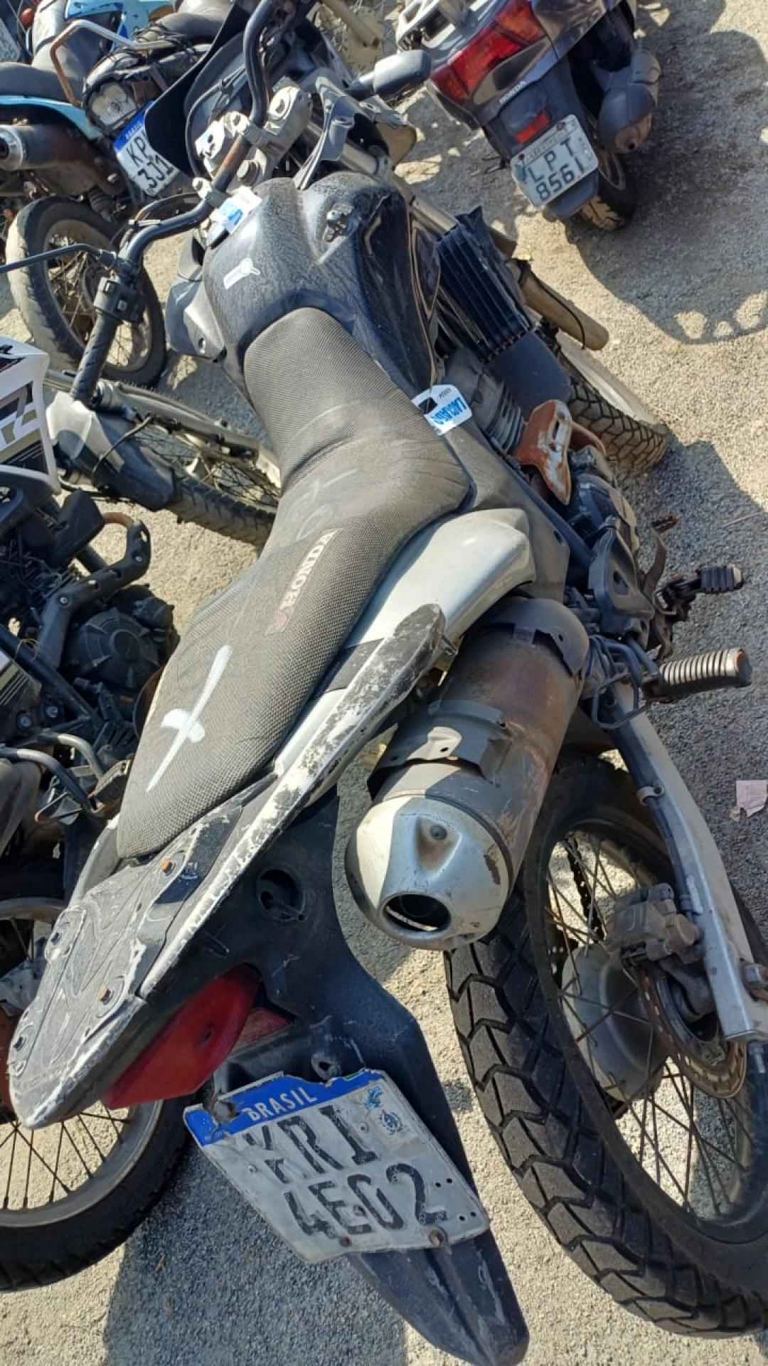 https://assets.okleiloes.com.br/imagens/lotes/lote_5573/1.ZFYYVW0bEqWgvpORpQMu.jpg