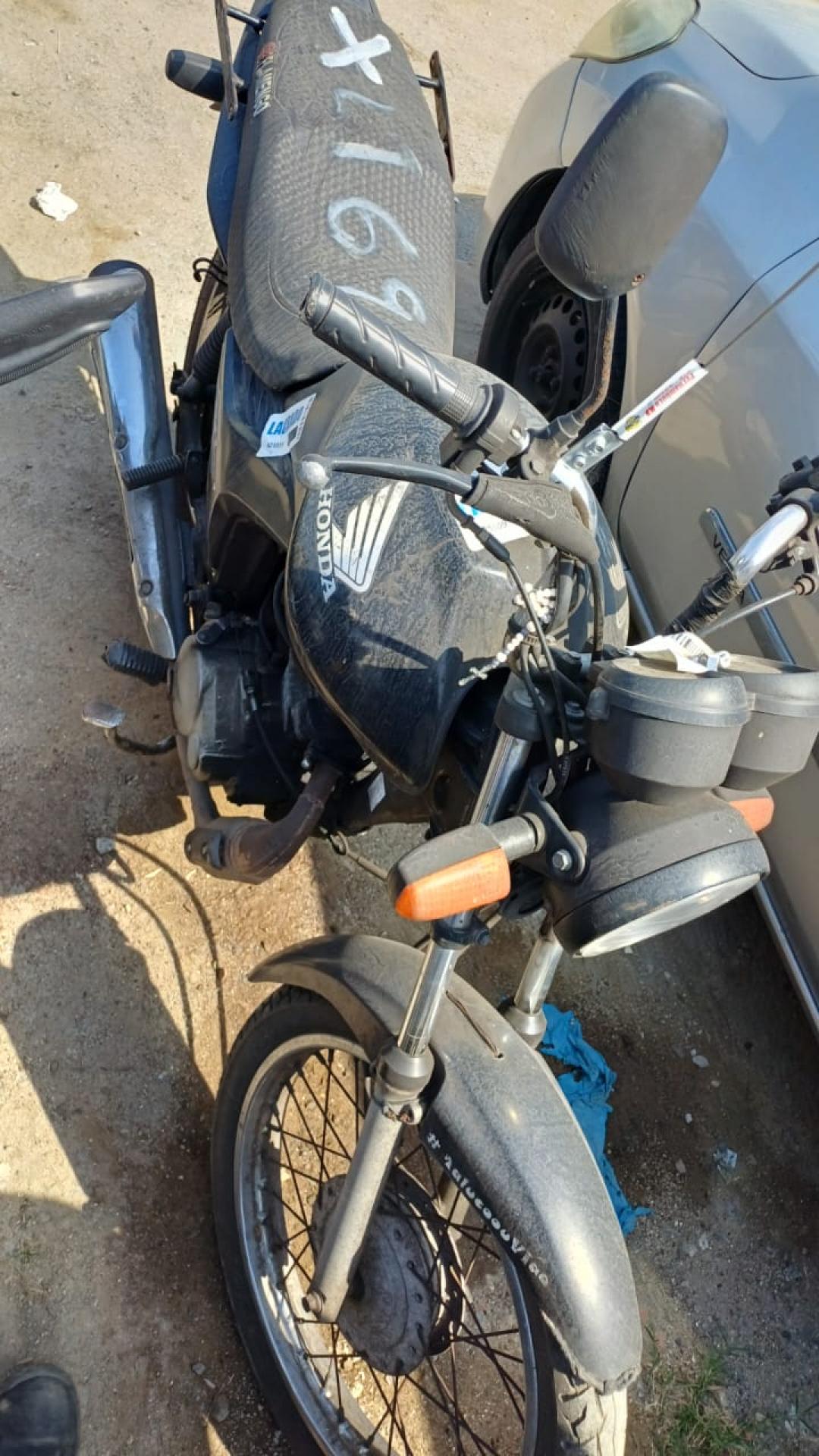 https://assets.okleiloes.com.br/imagens/lotes/lote_5575/1.XIRk8IahFeu072nnkbKf.jpg