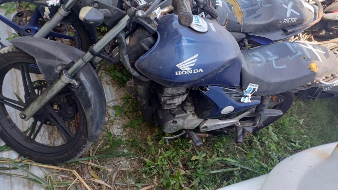 https://assets.okleiloes.com.br/imagens/lotes/lote_5582/1.L2FpS2ySgtkQTe44aIsx.jpg