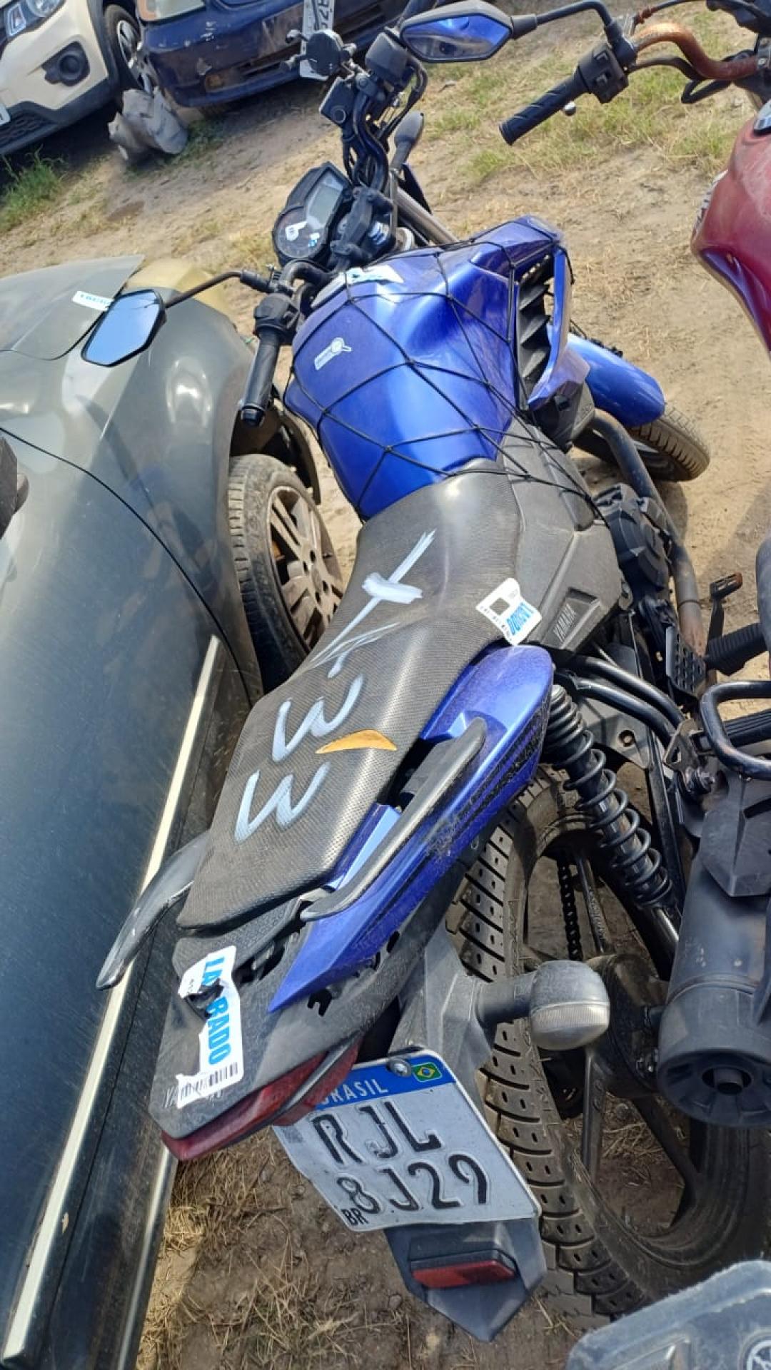 https://assets.okleiloes.com.br/imagens/lotes/lote_5621/3.cxUko2n38rJ9BnOH576V.jpg