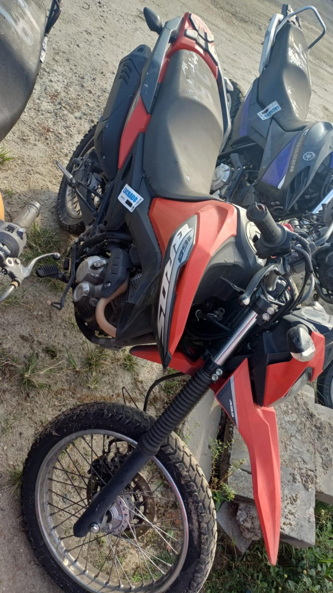 https://assets.okleiloes.com.br/imagens/lotes/lote_5649/2.5CXXNQTu018LJgkbrl8o.jpg