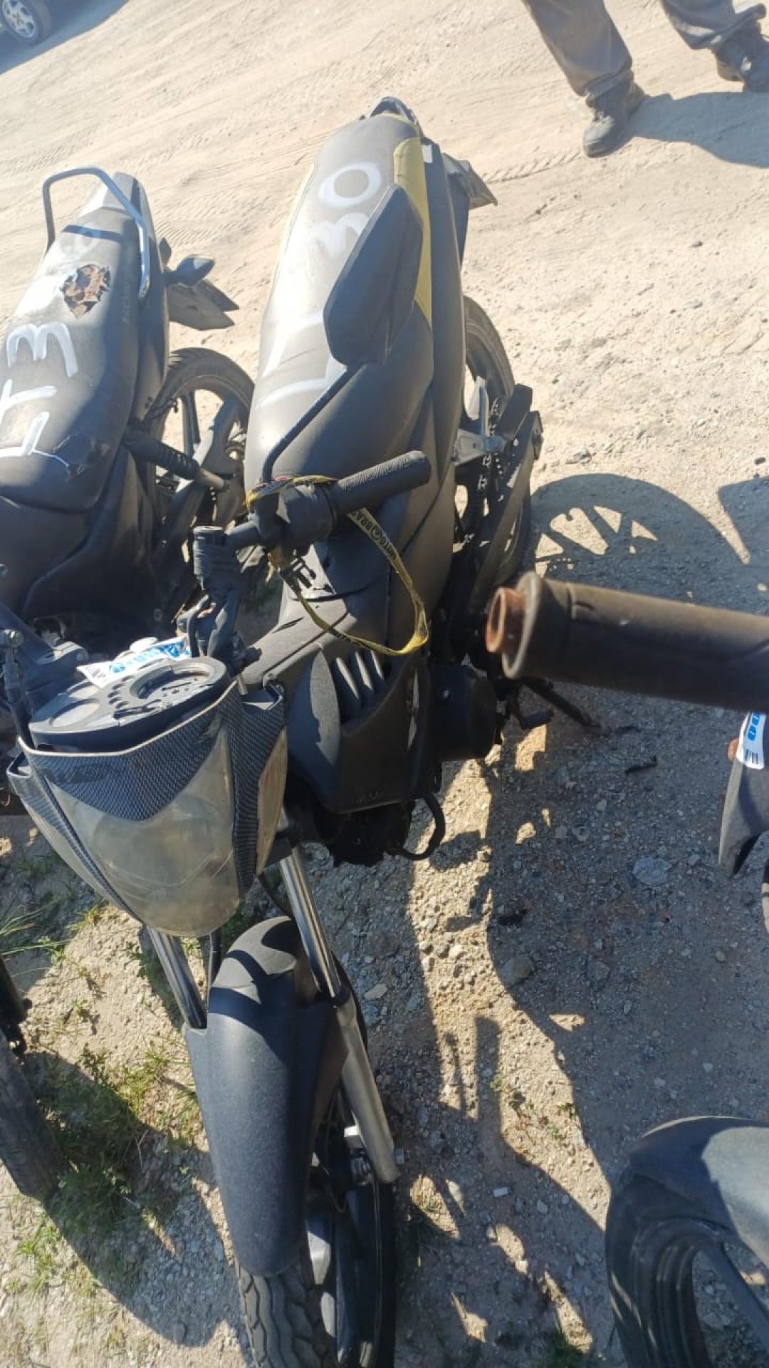 https://assets.okleiloes.com.br/imagens/lotes/lote_5773/1.MDVxPejo0kxft8ENEy8U.jpg