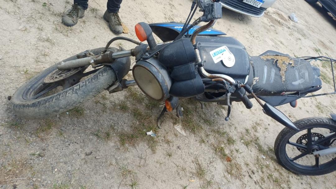 https://assets.okleiloes.com.br/imagens/lotes/lote_5791/2.DR4aD2KT5WFJr19q73dL.jpg