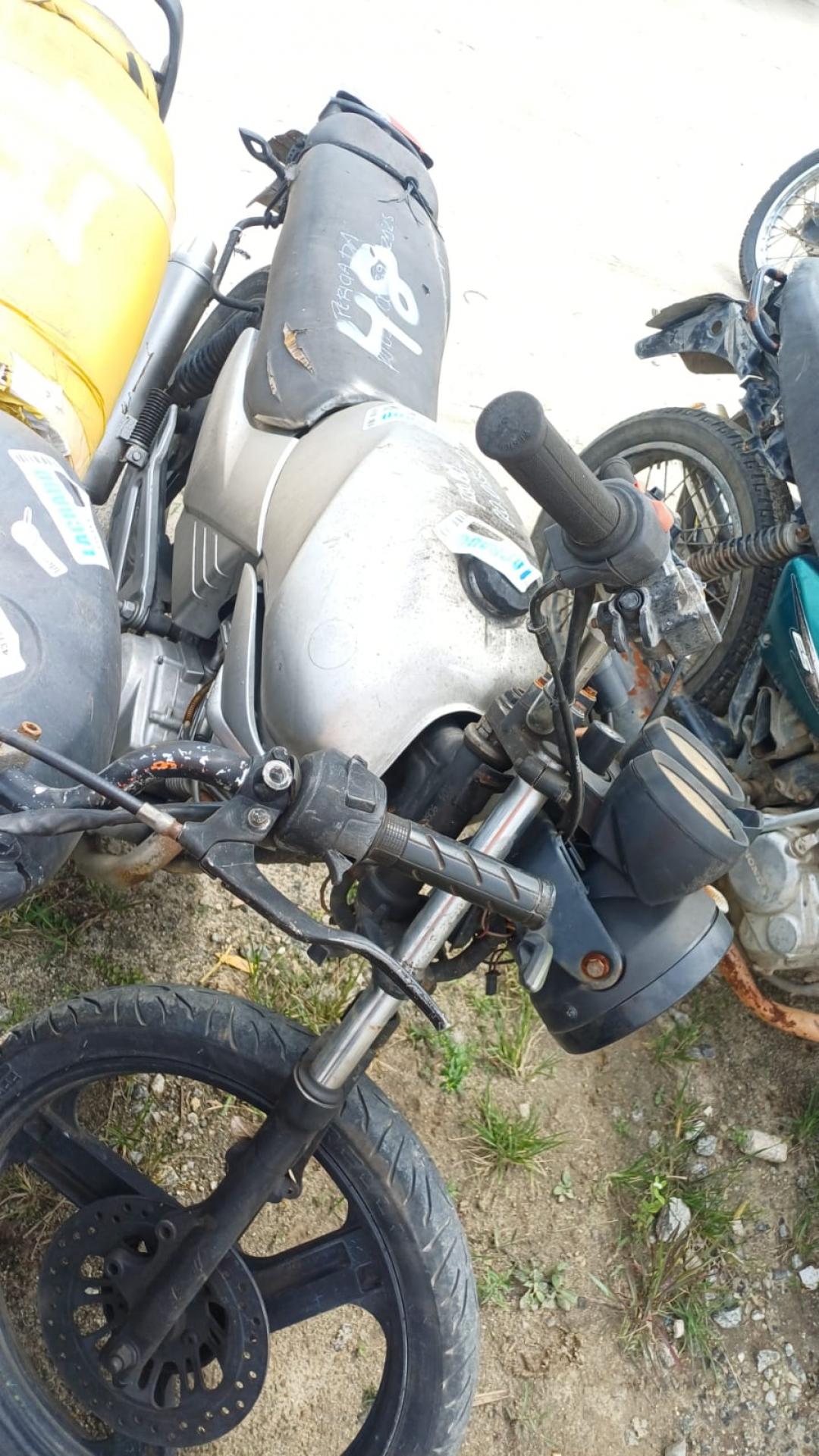 https://assets.okleiloes.com.br/imagens/lotes/lote_5845/2.ZpgjvSGolmYzXdL6g1WP.jpg