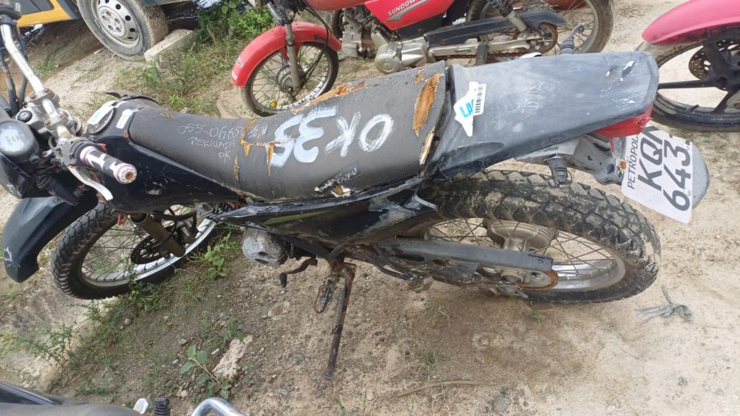 https://assets.okleiloes.com.br/imagens/lotes/lote_5887/3.BbTm5tW0sIhL8iyzlQKe.jpg