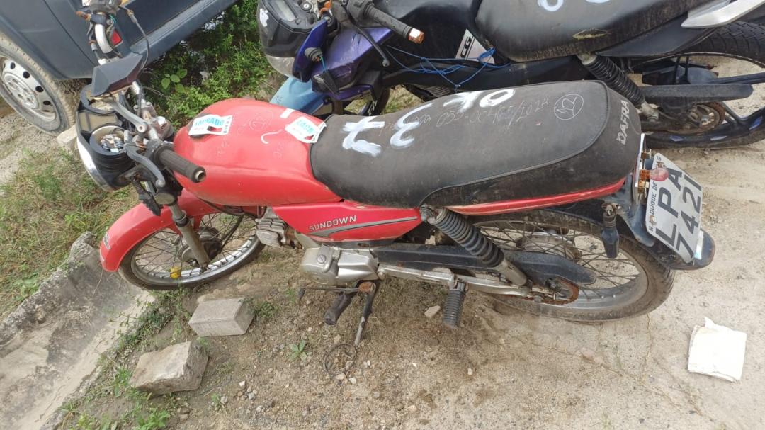 https://assets.okleiloes.com.br/imagens/lotes/lote_5889/2.CPr6gaNKW1NPJ9JG23X8.jpg