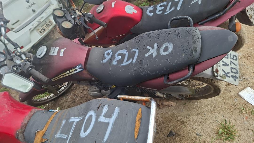https://assets.okleiloes.com.br/imagens/lotes/lote_6669/0.rtVleXI5vmNCoq3x2oJ4.jpg