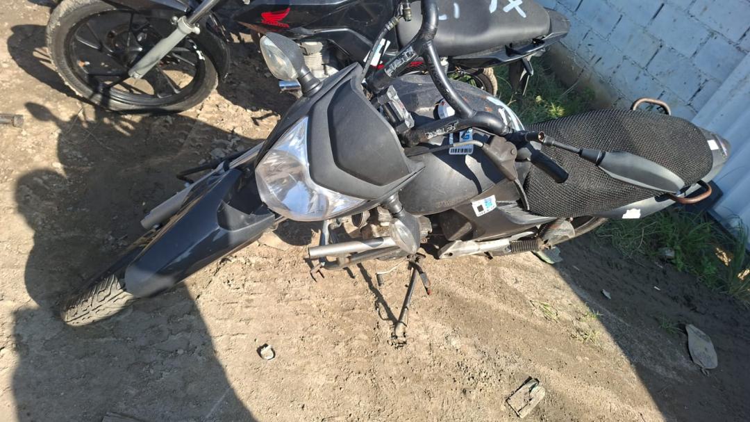 https://assets.okleiloes.com.br/imagens/lotes/lote_6705/1.NLmZf9r2Ic0rvHLnJTat.jpg