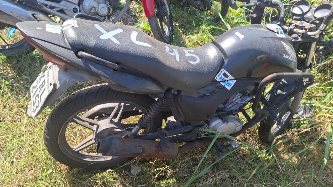 https://assets.okleiloes.com.br/imagens/lotes/lote_6731/1.XlPxUB3e8dZEzC874CNV.jpg
