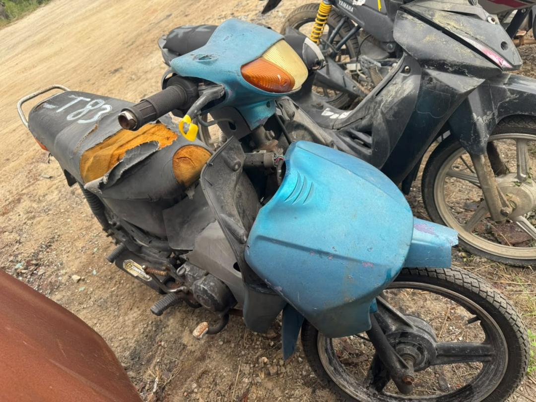 HONDA/C100 BIZ | 1998/1999