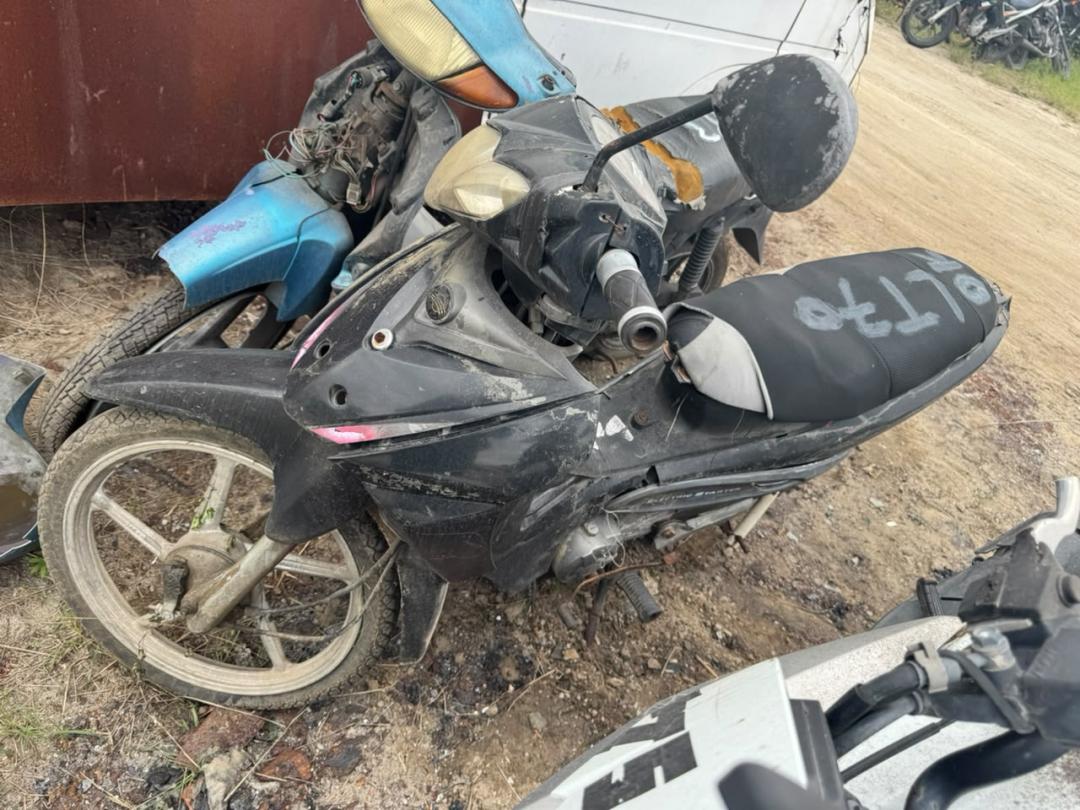 https://assets.okleiloes.com.br/imagens/lotes/lote_6772/1.I1rIsTJ78CdXcmDYffd8.jpg