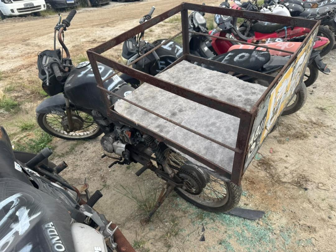 https://assets.okleiloes.com.br/imagens/lotes/lote_6778/3.gggcycM1P8OaeS4HZDTh.jpg