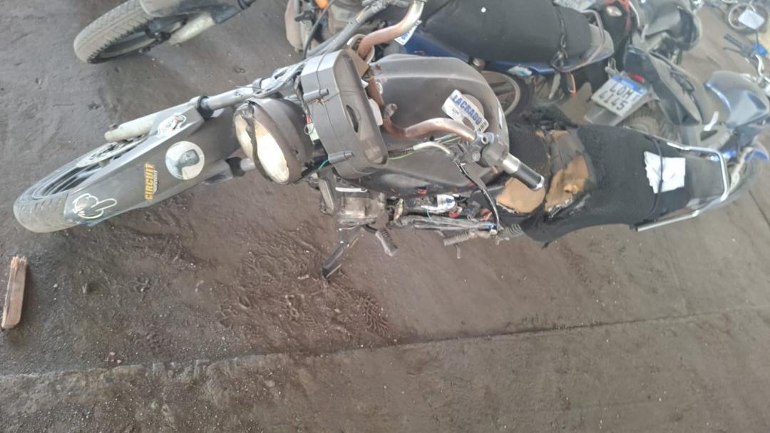 https://assets.okleiloes.com.br/imagens/lotes/lote_6956/2.Hyl67ZNZ2FLVNk5G7bnA.jpg