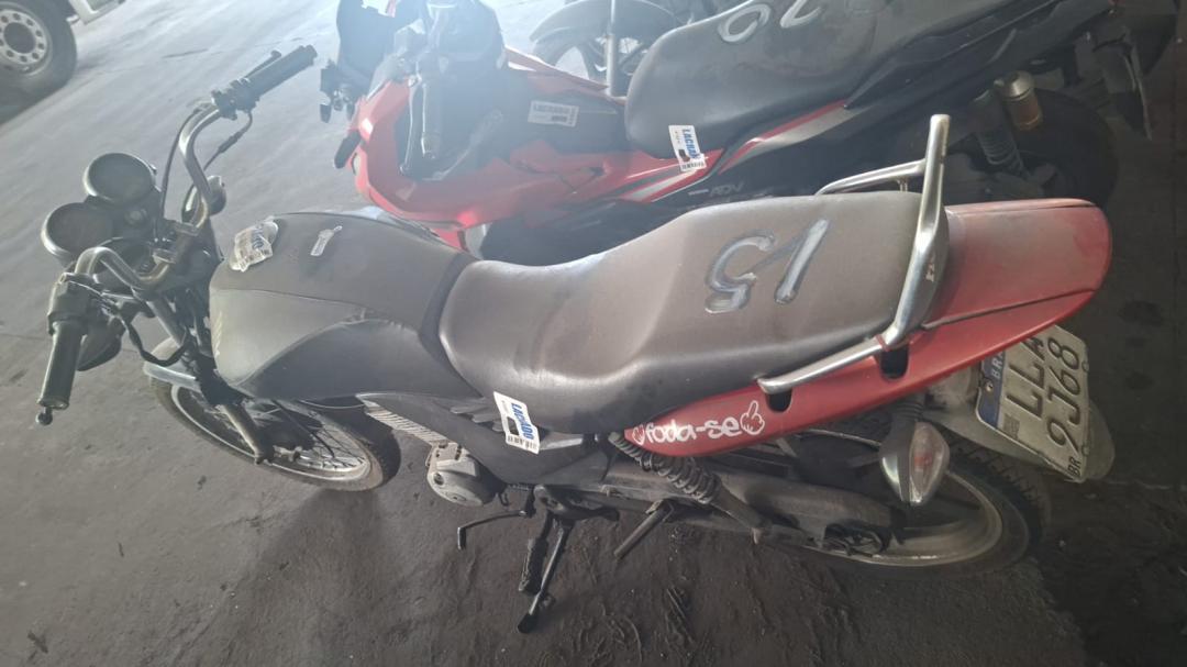 https://assets.okleiloes.com.br/imagens/lotes/lote_6961/2.AipkaVWtQPYuthoMzsqc.jpg