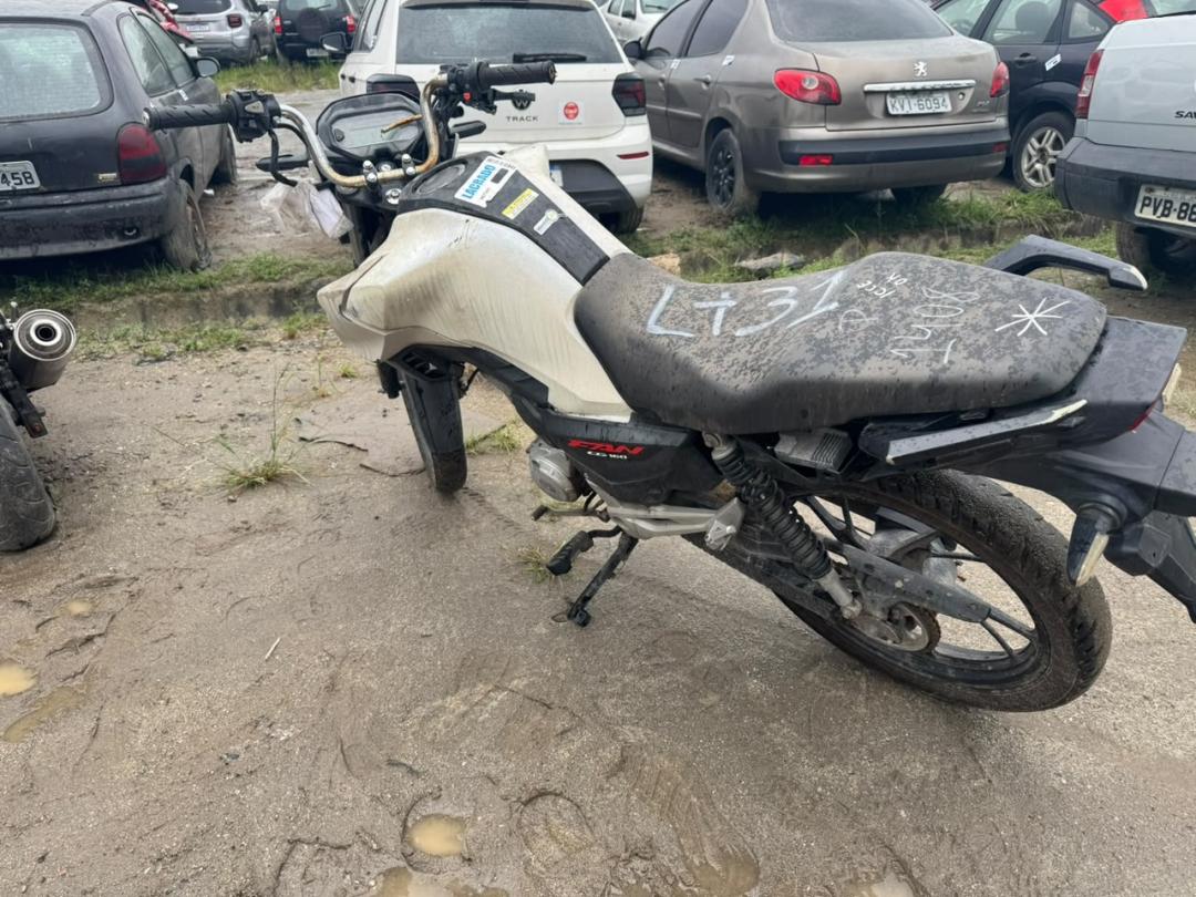 https://assets.okleiloes.com.br/imagens/lotes/lote_7048/0.Fw2Kdwpuo7427FneiSBW.jpg