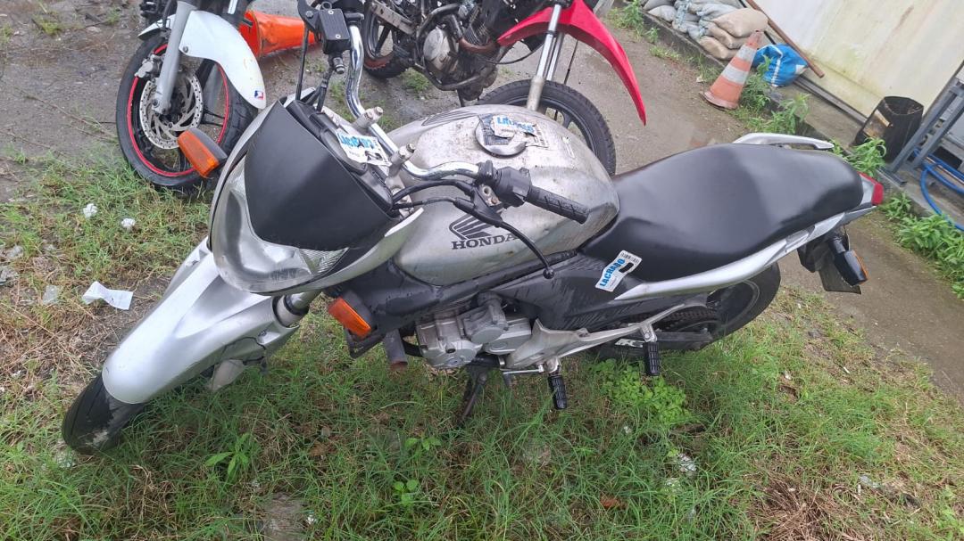 https://assets.okleiloes.com.br/imagens/lotes/lote_7094/3.l95woG2ZCexASt2cP9Ps.jpg