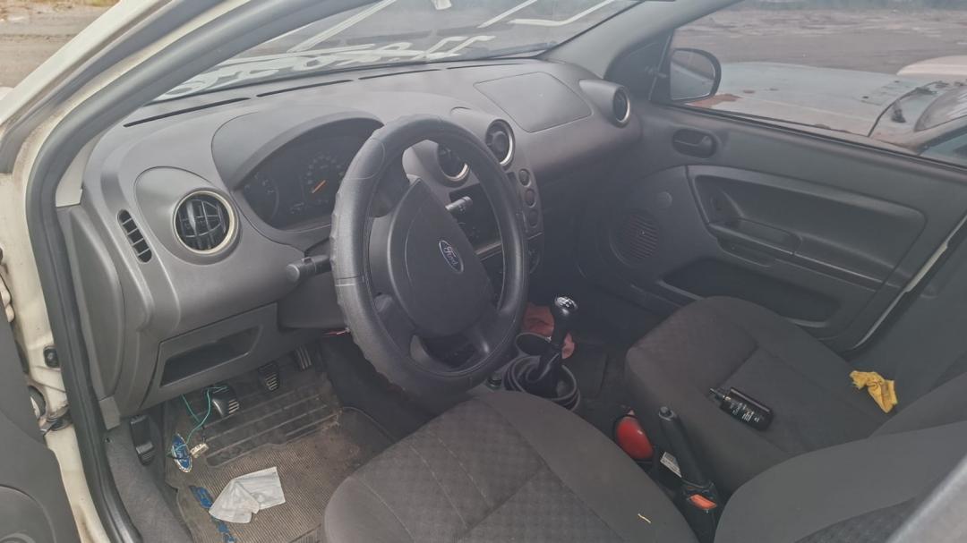 https://assets.okleiloes.com.br/imagens/lotes/lote_7107/4.PO0GF6m08XSmr9qJ1Z4H.jpg