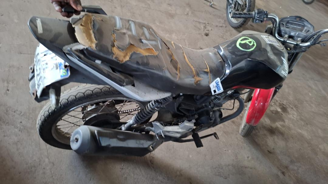 https://assets.okleiloes.com.br/imagens/lotes/lote_7132/3.C7CiXa0X5vpPlWhtq08Q.jpg