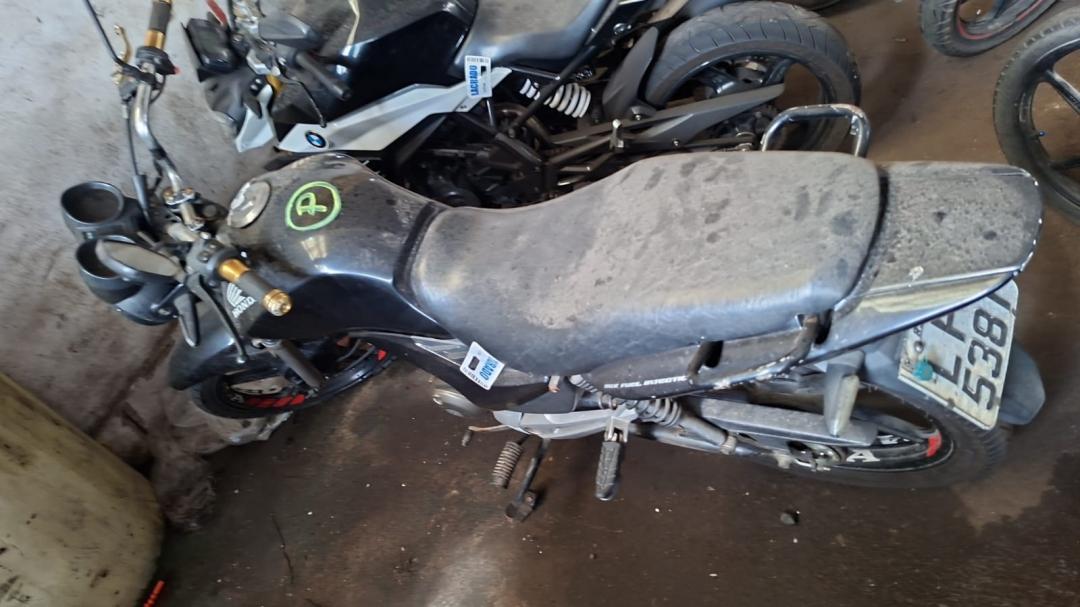 https://assets.okleiloes.com.br/imagens/lotes/lote_7146/0.SBhOE5aX8N3mKjxoqlQ0.jpg