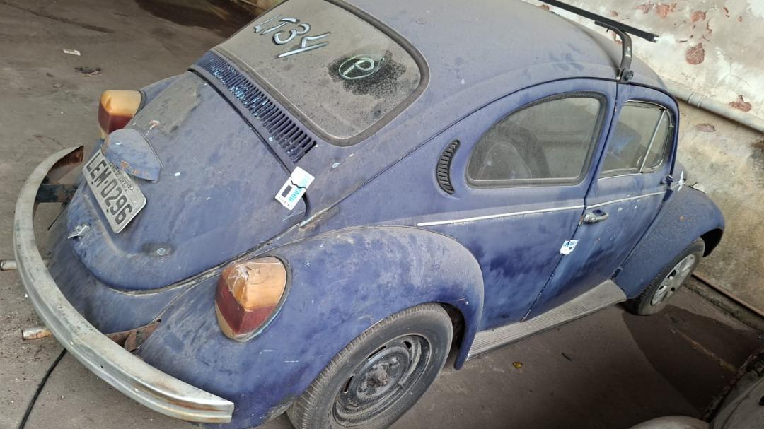 https://assets.okleiloes.com.br/imagens/lotes/lote_7155/4.mdhCqx4S8ELvGqT9gOQ5.jpg